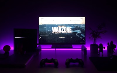 CSGO Major锦标赛现场观众欢呼与选手激情对战